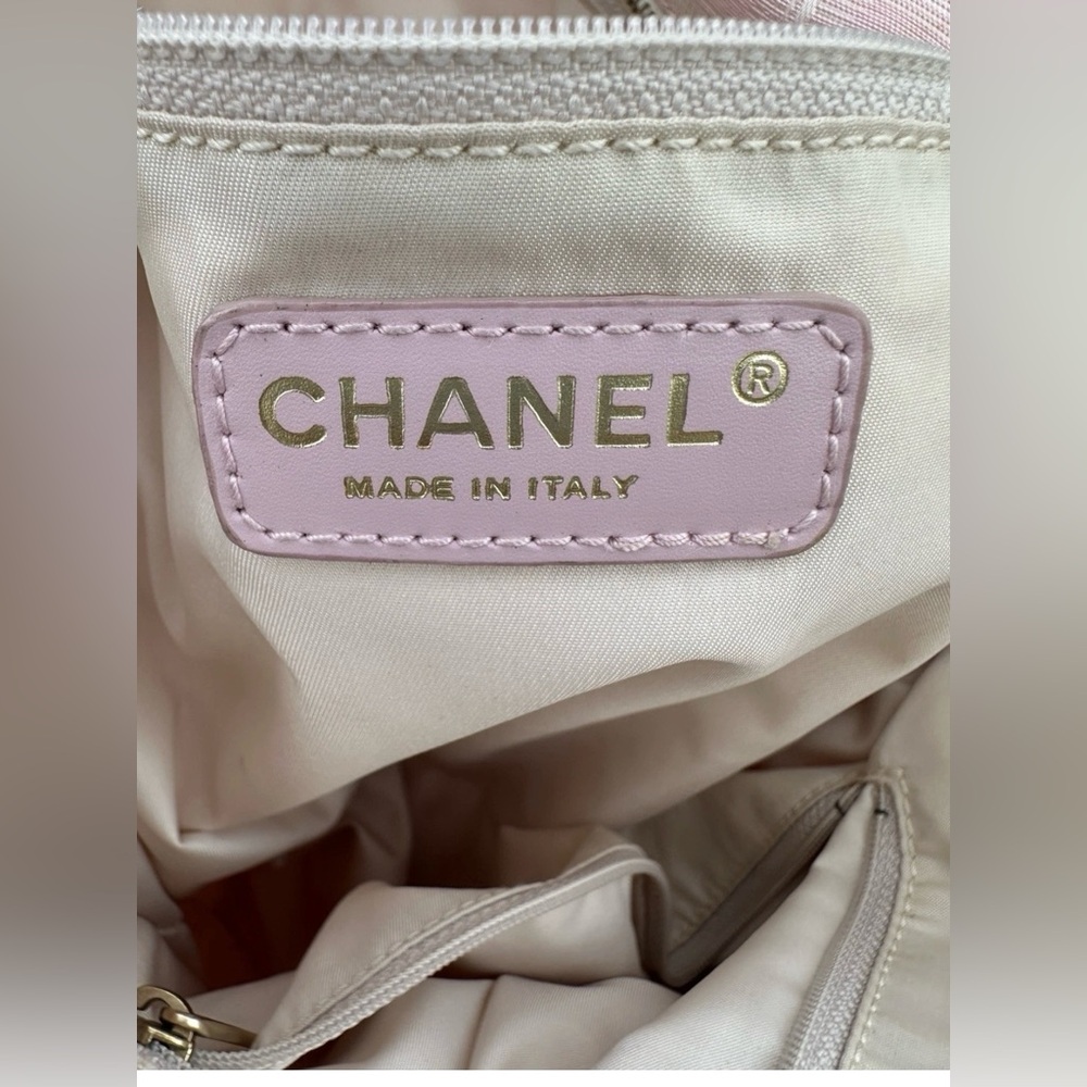 Chanel Travel Line Stylish Pink Tote Bag - Picture 9 of 16